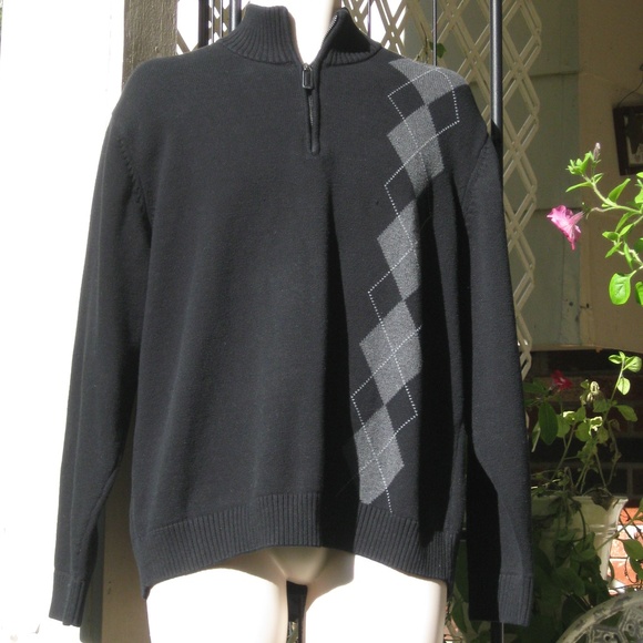 Oscar de la Renta Other - OSCAR DE LA RENTA MEN'S BLACK/GRAY ARGYLE SWEATER